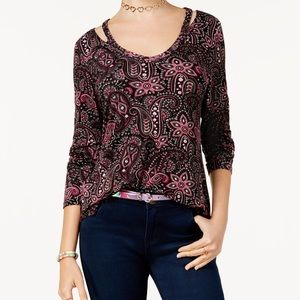 🇺🇸🇺🇸🇺🇸PRINTED CUT OUT NECK TOP 😍